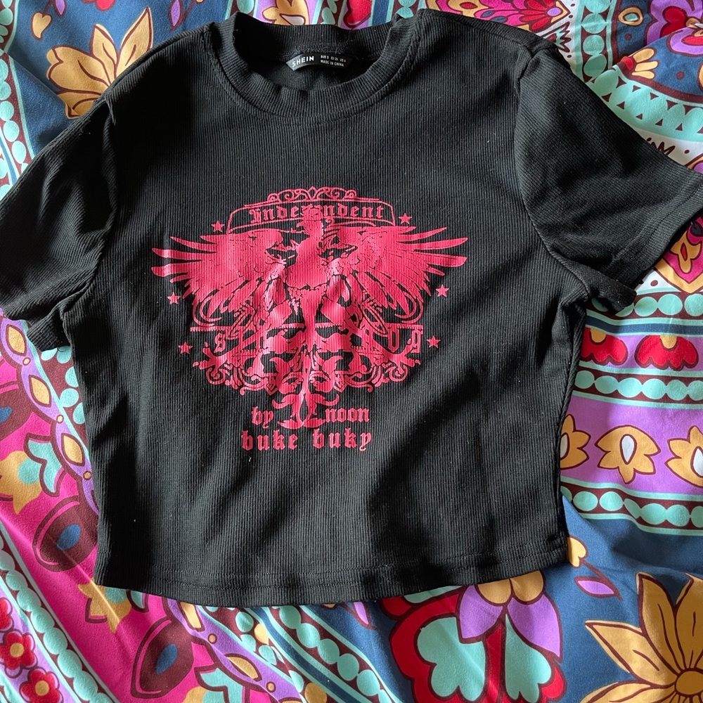 small y2k crop top